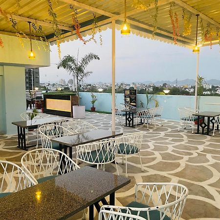 Hotel Laakhan By Ghumo Udaipur Exteriör bild