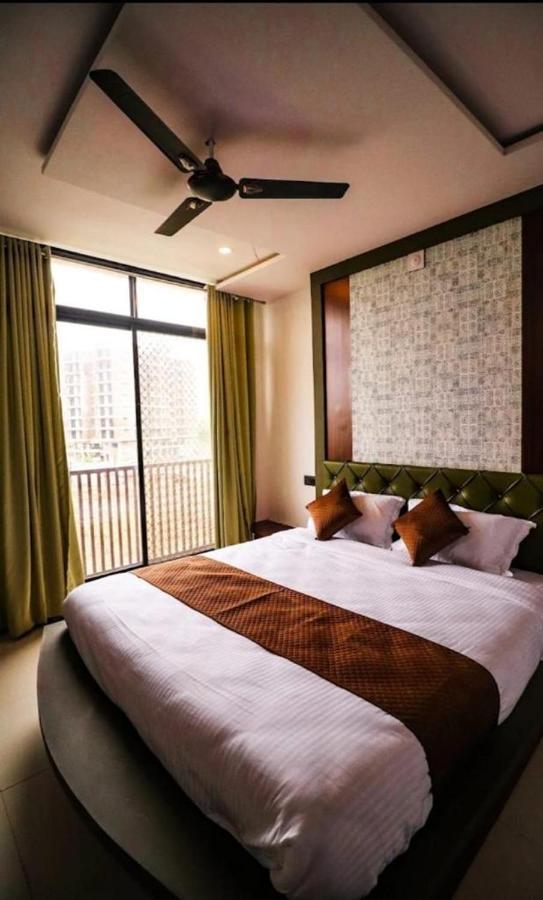 Hotel Laakhan By Ghumo Udaipur Exteriör bild