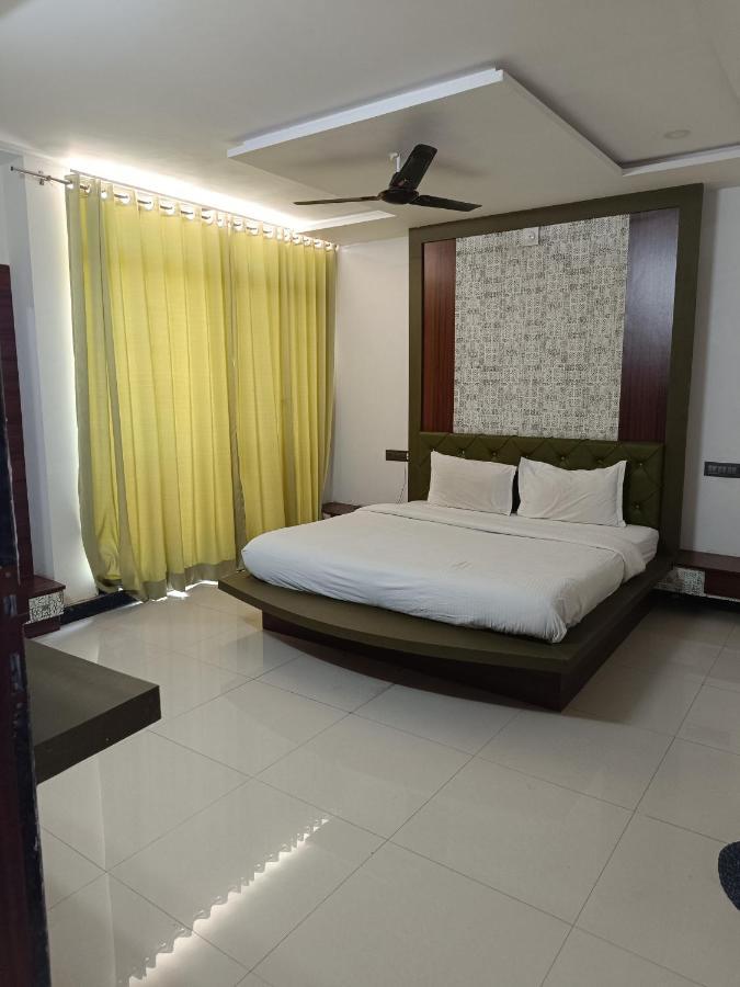 Hotel Laakhan By Ghumo Udaipur Exteriör bild