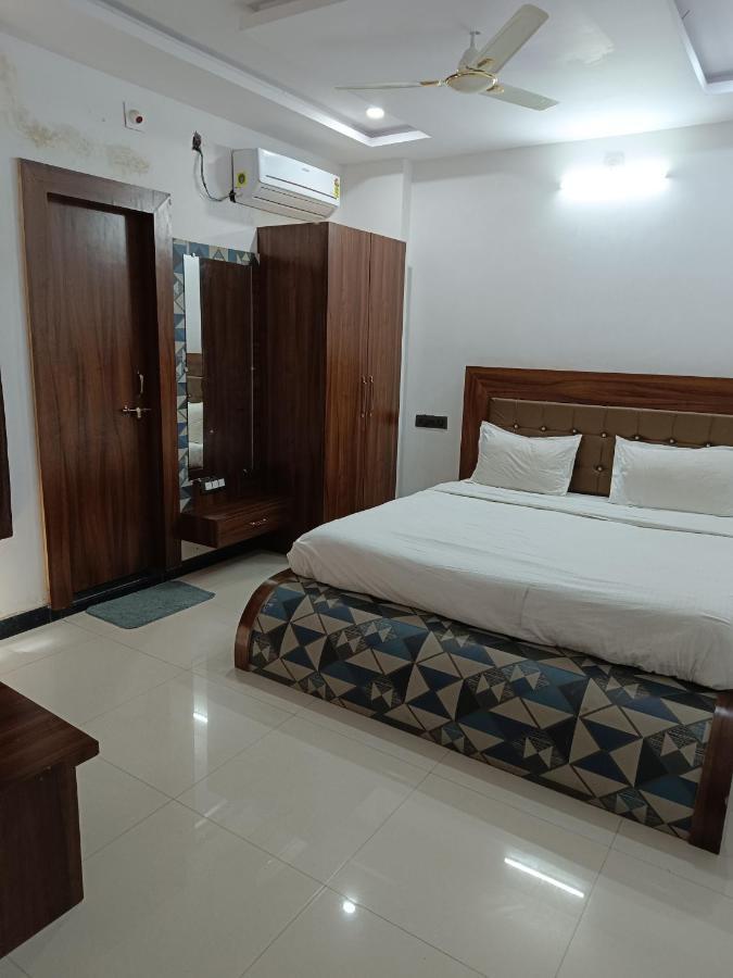 Hotel Laakhan By Ghumo Udaipur Exteriör bild